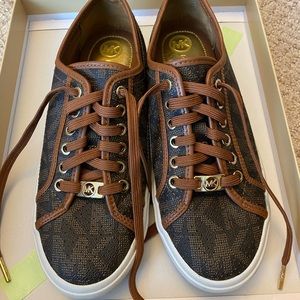 Michael Kors Logo sneakers